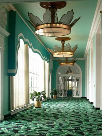 the greenbrier resort dorothy draper carleton varney prediksi tren warna mata air belerang putih virginia barat