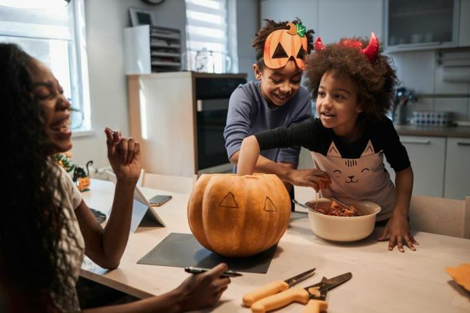 membuat jack o' lantern untuk halloween