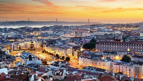 Lisbon saat matahari terbenam