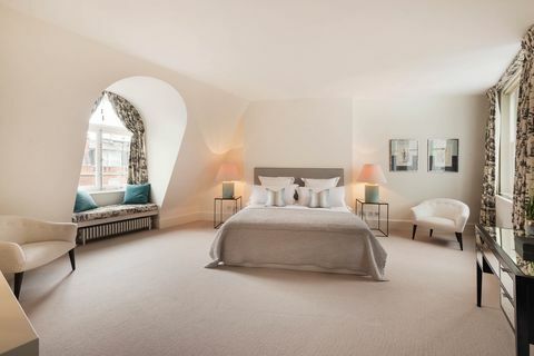 Empire House - Thurloe Place - London - bed - Strutt and Parker