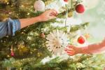 Pohon Natal yang Dapat Dikendalikan Jarak Jauh Ini Akan Beradaptasi Dengan Ruang Hidup Anda