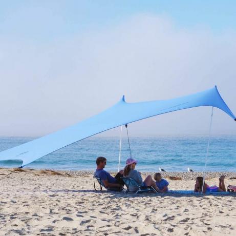Tenda Pantai Gigante