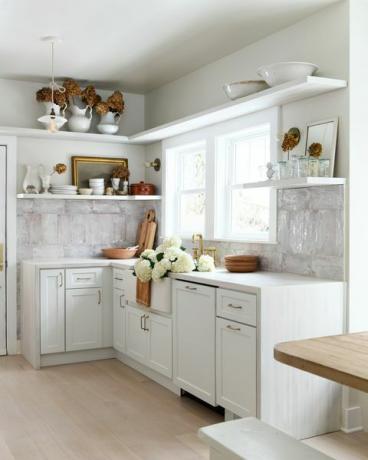 dapur yang didesain oleh leanne ford interiors