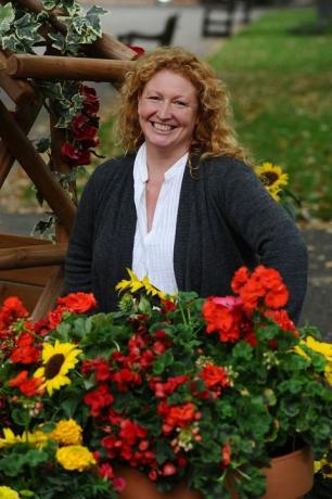 Charlie Dimmock di Disney Children's Gardening Initiative, 2009