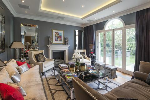 Rumah rihanna di London dijual seharga £ 32 juta