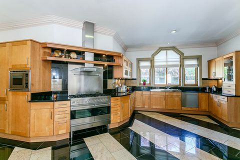 Treetops - mansion - kitchen - Bradford - Hunters