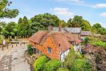 Properti Tertua Di Charlwood, Surrey, Village Dijual