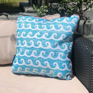 Bantal Luar Ruangan Tahan Air Aruba Blue