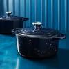 Le Creuset Memperkenalkan Starry Dutch Oven