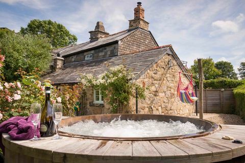 Pixie Nook - Warleggan - Cornwall - hot tub - Unique Home Stays