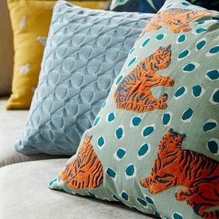 Bantal Harimau, Multi Hijau