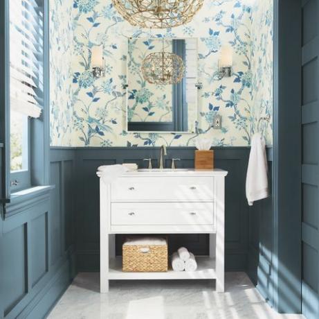 " 302259295 york wallcoveringsashford toiles wallpaper fantastis pacific rim powder room main "" 301200259 sea gull lightingalturas 4375 in w 1 light chrome sconce pacific rim powder room main"" 300085087 kenroy hometorus 3 light tan pendant pacific rim powder room main"" 204837109 koleksi dekorator rumahaustell 37 in w x 22 in d bath vanity in white with natural marmer vanity top in white pacific rim powder room main"" 301328267 keperluan rumah tangga 2 pc bath aksesori set pacific rim powder room main"" 205107346 deltasilverton 3 buah bath perangkat keras set dalam krom dengan cincin handuk, tempat kertas toilet dan 24 di bar handuk pacific rim powder room main"" 202511356 gatcomax 32 in l x 28 in w wall mount cermin persegi panjang di chrome pacific rim powder room main"" 206279938 seville classicskeranjang penyimpanan eceng gondok, tenunan tangan 2 pack pacific rim powder room main"" 305203952 the company storelegends regal egyptian cotton wash cloth in white set of 2 pacific rim powder room main"" 305203954 the company storelegends regal egyptian cotton fingertip towel in white set of 2 pacific rim powder room main"" 305203964 the company storelegends regal egyptian cotton handuk mandi tunggal berwarna putih pacific rim powder room main" 205266201 n490 5 arang biru kulit telur cat pacific rim powder room main pencitraan digital pirello