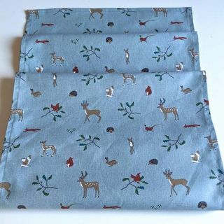 Table Runner di Sophie Allport Woodland