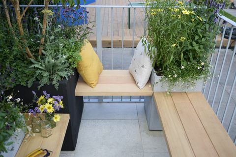 chelsea flower show 2021 balkon bentang alam oleh nicola hale