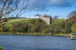Kastil Kecil Dijual di Skotlandia Adalah Salah Satu Tengara Paling Terkenal di South Lanarkshire