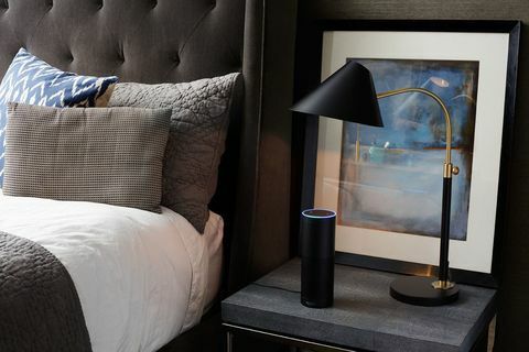 Amazon Echo di nakas