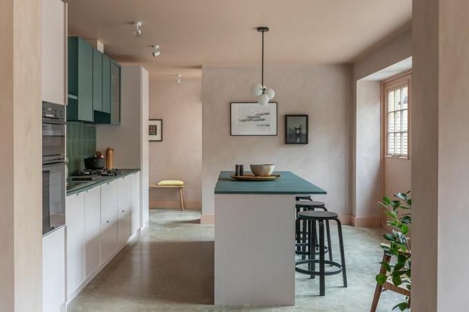 dapur rumah pelatih bristow mews