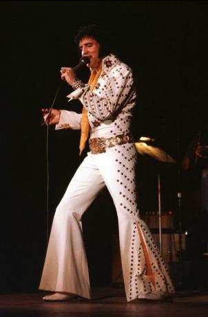Elvis Presley pada tahun 1974