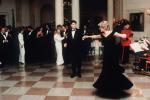 Putri Diana Terlihat Tersipu Saat Menari dengan Neil Diamond