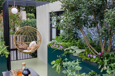 chelsea flower show 2021 sky sanctuary balkon taman yang dirancang oleh michael coley