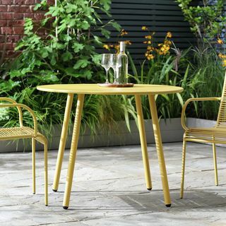 Argos Home Ipanema Round 4 Seater Garden Table - Kuning