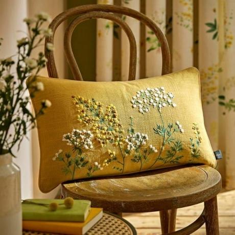 Bantal Kamar Kerja Marsh Botanical