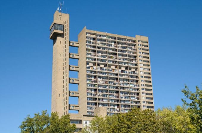 menara teralis, london