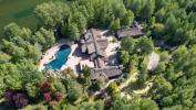 Bruce Willis Menjual Estate Idaho-nya seharga $ 5,5 Juta