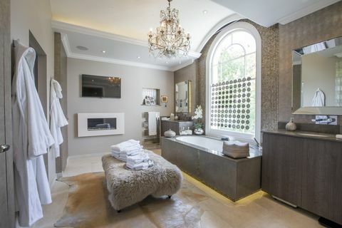 Rumah rihanna di London dijual seharga £ 32 juta