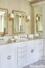 Glam Bathroom oleh Matthew Quinn