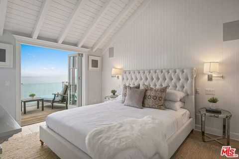 kamar tidur bekas rumah judy garland di malibu