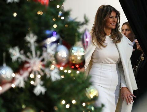 Melania Trump Membacakan Kepada Pasien Di Rumah Sakit Anak DC Kisah Natal