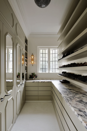 walk in closet modern