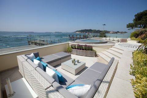 Gerbang Barat - Sandbanks - Dorset - teras - Savills