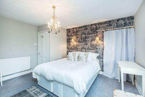 Stradbroke Villa - Yorkshire - cottage - bedroom - Savills