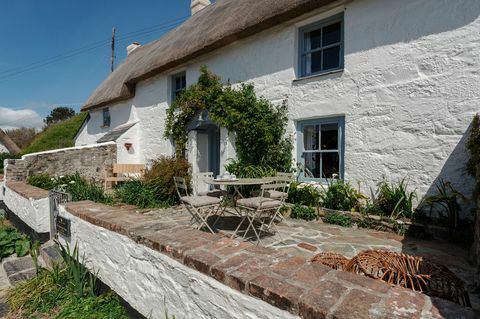 2 cottage yang bersebelahan dijual di cornwall