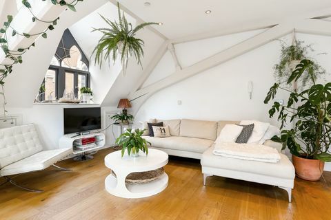 Apartemen modern di bekas kapel untuk dijual di East Dulwich, London