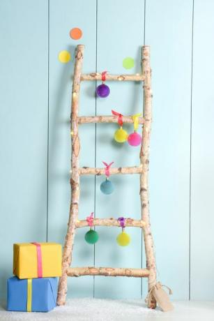 Tangga Pohon Natal oleh The Little Boys Room via Notonthehighstreet.com