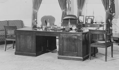 meja theodore roosevelt di kantor oval rumah putih