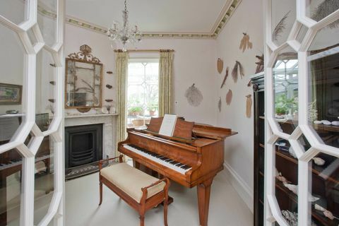 Ruang piano rumah Pagoda, Winchester, Savill